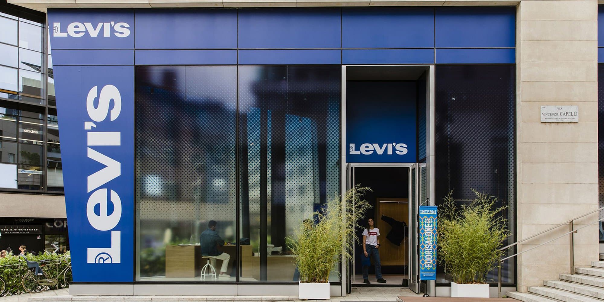 Bump Into Blue | Levi's Week